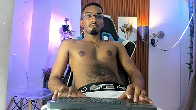 Darwin_mayo live sex cam