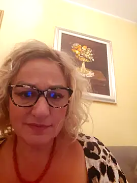 VirginiaNurse live sex cam