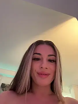 IsabellaEtthan's cam snapshot