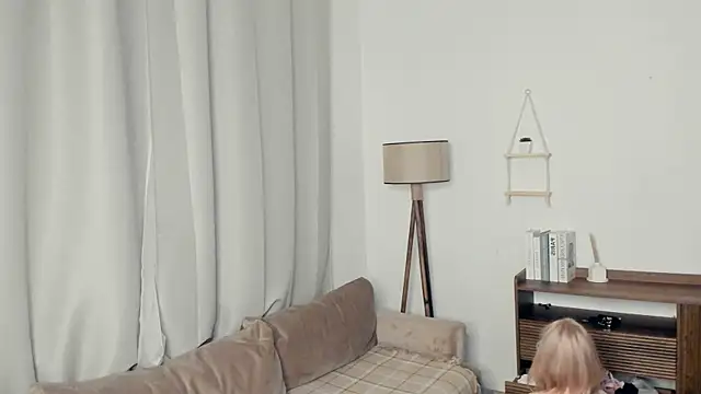 LaureMestler's cam snapshot