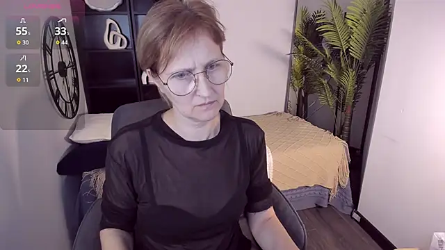 Paris_Cherry's cam snapshot