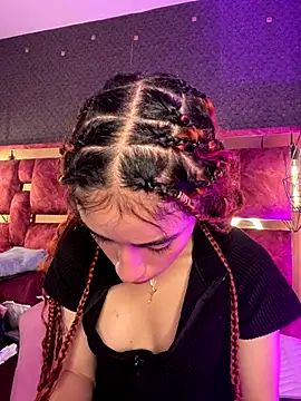 Emma_pinkk18's cam snapshot