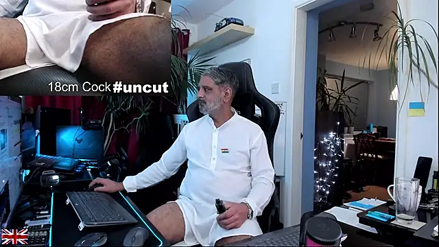 OnlineBossUK live sex cam