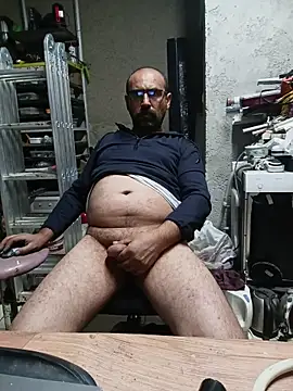 masculine_bear_daddy live sex cam
