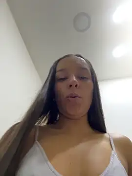 Brunettecollins05 live sex cam