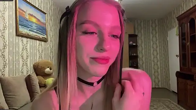 AzoticBasics live sex cam