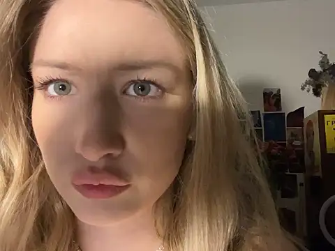 Selemene_'s cam snapshot