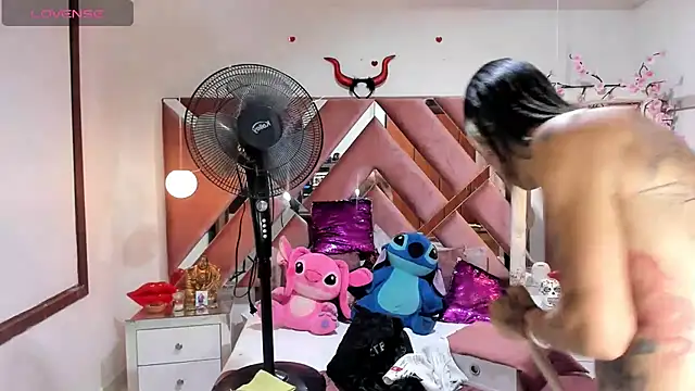 georgie_latin99's cam snapshot