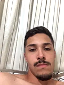 henriquexz244 live sex cam