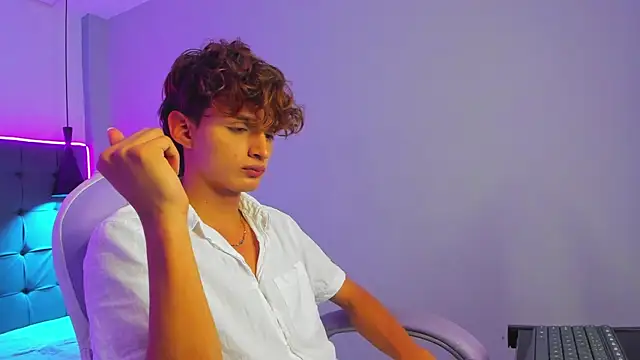 NicolasFerrer18's cam snapshot