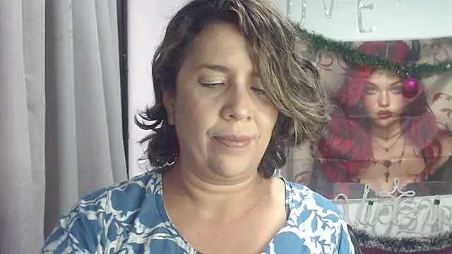 Victoria_meester's cam snapshot