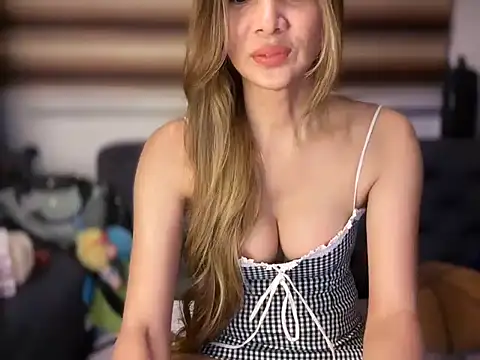 Bigsurpriseforyoux live sex cam