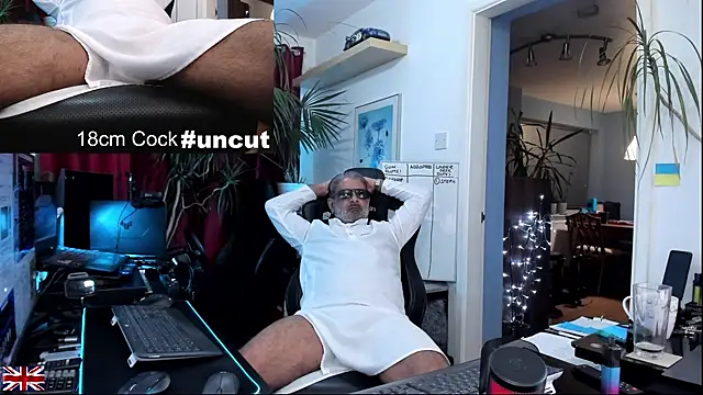 OnlineBossUK live sex cam