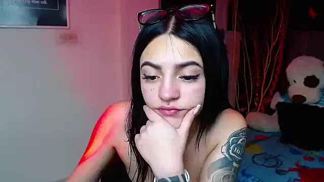 Violettasquirt's cam snapshot