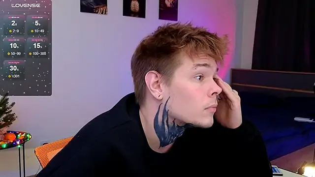 DENIS_HERE's cam snapshot