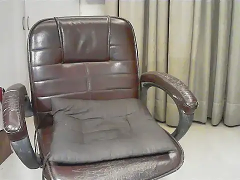 short_girl_'s cam snapshot