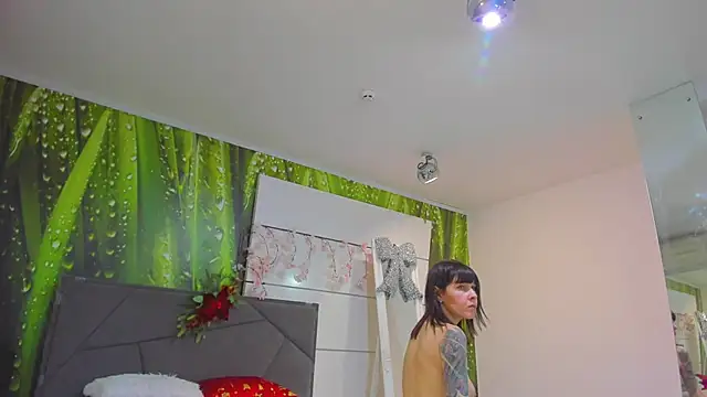 VeraWatts's cam snapshot