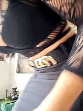 Astrid-- live sex cam