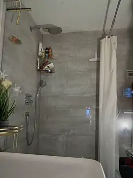 lilly_cherry69's cam snapshot