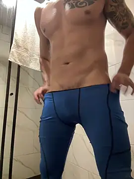 Joylopez_fit's cam snapshot