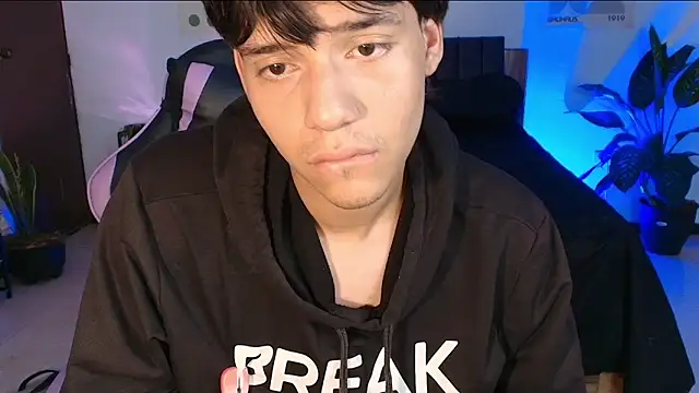 CrisotpherMoretti's cam snapshot