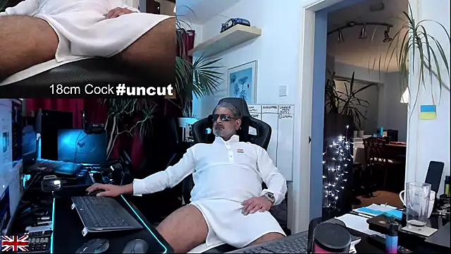 OnlineBossUK live sex cam