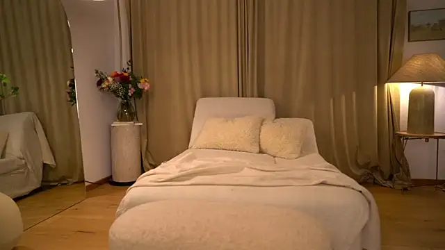 nadia_bliss's cam snapshot