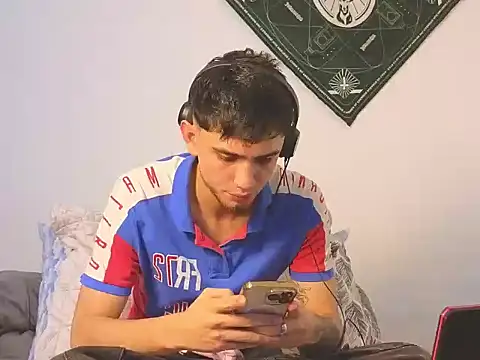 samevansx_'s cam snapshot