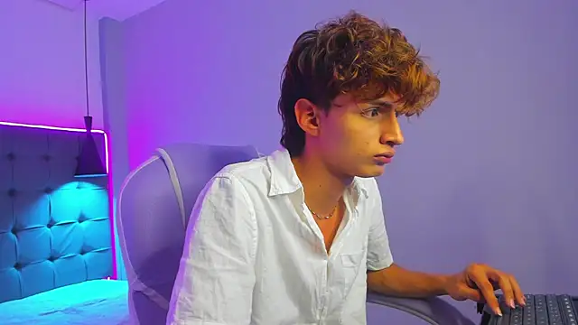 NicolasFerrer18 live sex cam