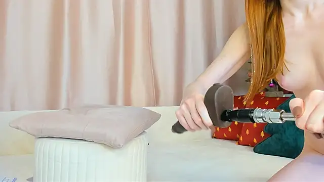 HeyGinger live sex cam