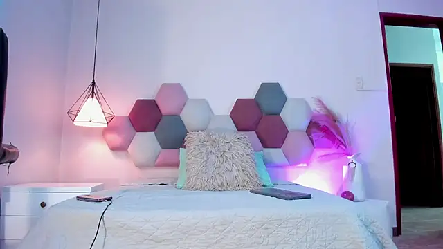 EloiseQuinn's cam snapshot