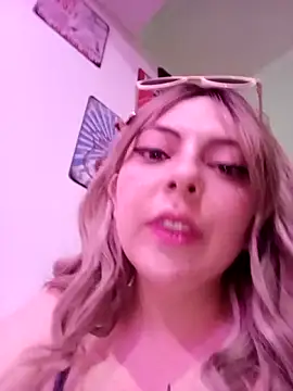 madelaine- live sex cam