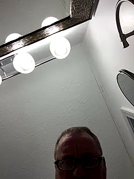 Toothpic1 live sex cam