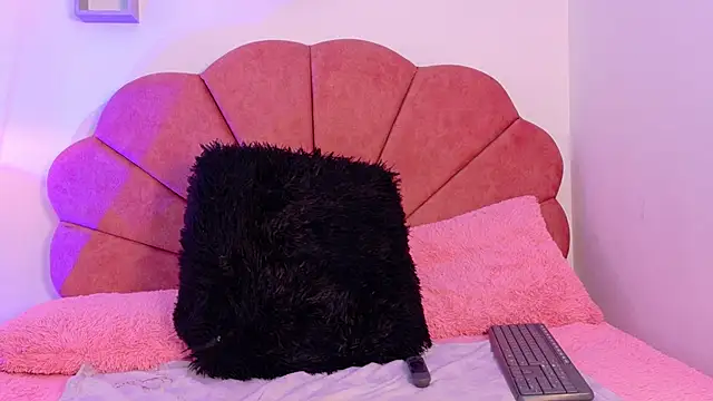 Luna_Blumer's cam snapshot