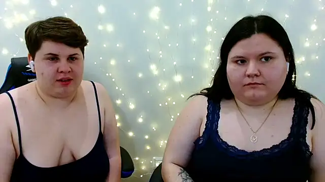 BeckyAndHellen live sex cam