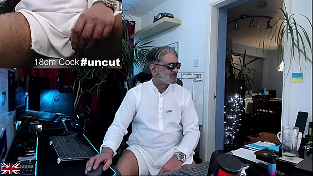 OnlineBossUK live sex cam