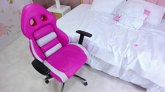 Kendall_curves live sex cam