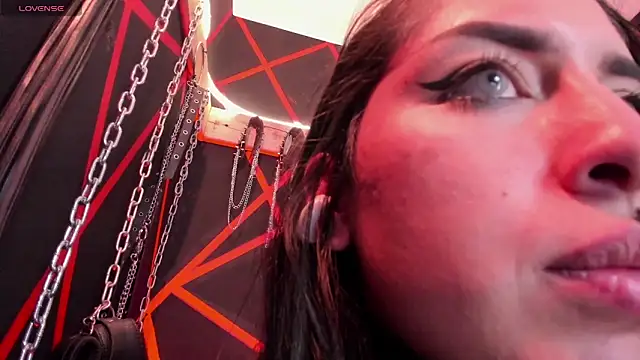 MistressVenena's cam snapshot