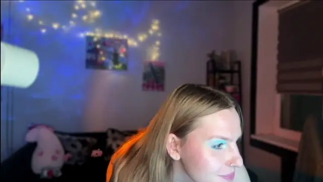 Lunaacyy's cam snapshot