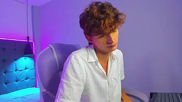 NicolasFerrer18's cam snapshot