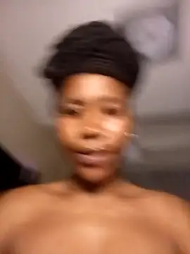 petite_queenx's cam snapshot