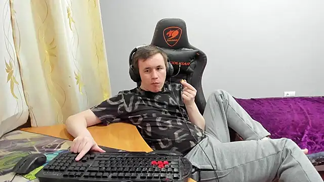 iliaskrislove live sex cam