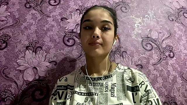 AylinBlush's cam snapshot