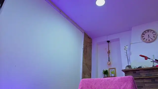 dulce_celeste15's cam snapshot