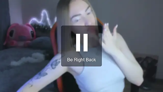 LaraKrein_lk's cam snapshot