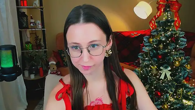 YourLovellyStory's cam snapshot