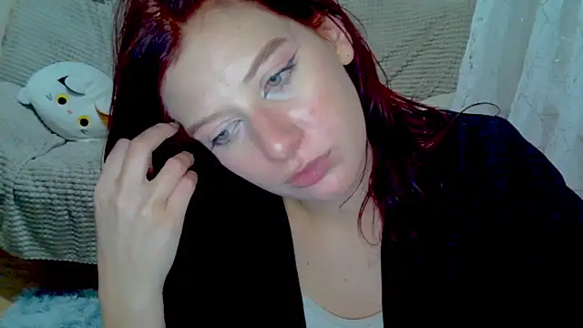 Lily_Ember's cam snapshot