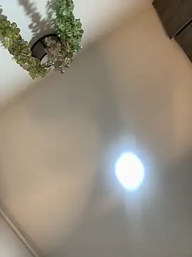 valeria2019hot live sex cam