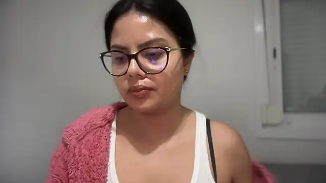 naughty__alexia's cam snapshot