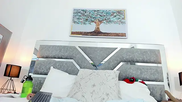 Slut_Milf_'s cam snapshot